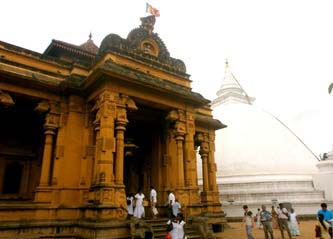 Kelaniya Temple