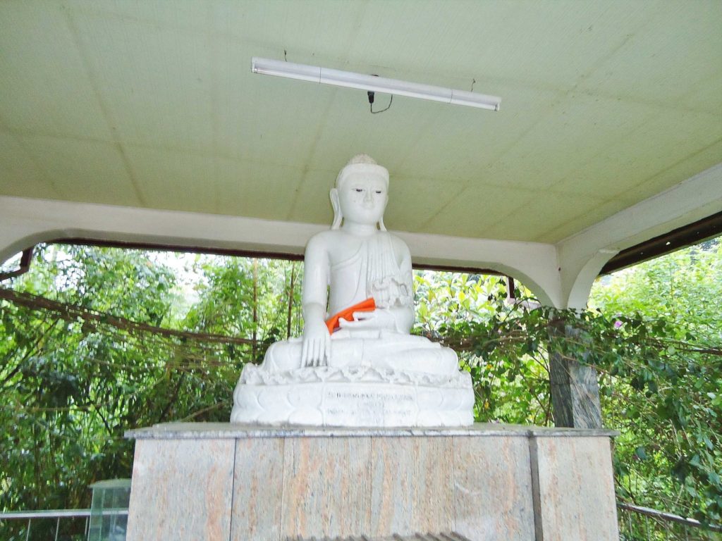 Gautama Buddha Statue